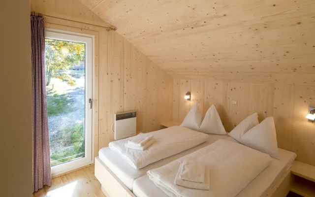 Chalet With Indoor hot tub