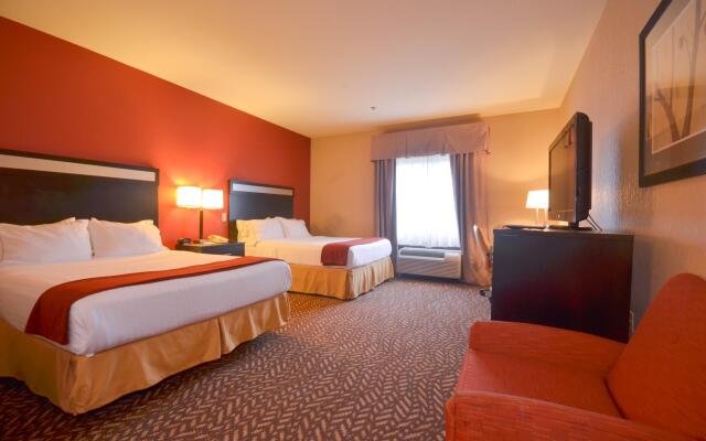 Holiday Inn Express Hotel & Suites Pine Bluff / Pines Mall, an IHG Hotel