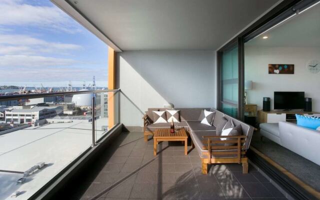 Stunning Views Central Apartment
