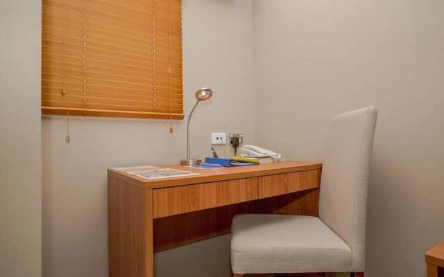 Ela Beach Hotel & Apartments