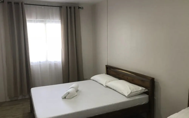 Seabreeze Beach Lodge