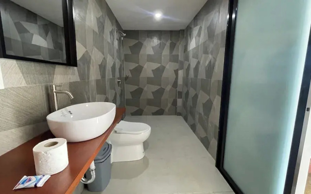 Bluewaves Hostel & Villa Panagsama by Hiverooms
