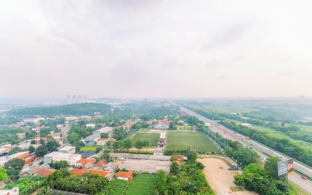 Homey And Minimalist 1Br Royal Sentul Park Apartment