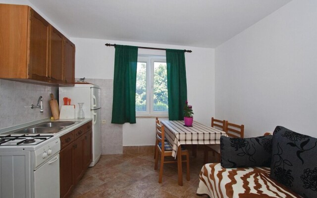 Stunning Home in Liznjan With Wifi and 1 Bedrooms