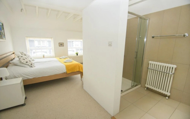 Kemp Town Mews Parking by Brighton Holiday Lets