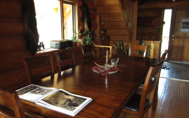 Mount Logan Lodge