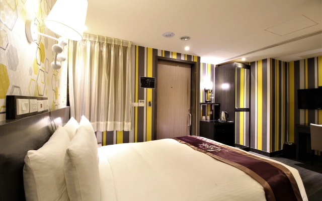 J Hotel