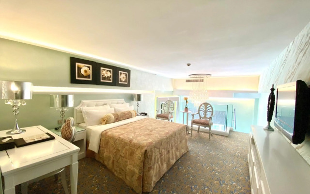 Metropole Hotel