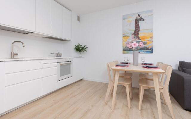 Warsaw Apartment With Terrace by Renters