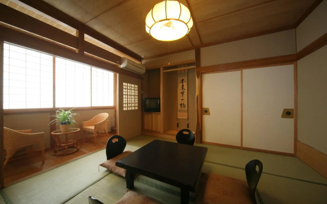Oiwakeya Ryokan