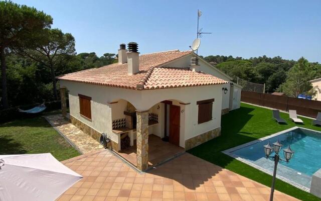 Villa azulmar montbarbat costa brava