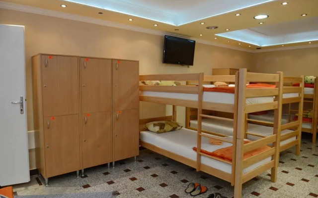 Hostel Dino