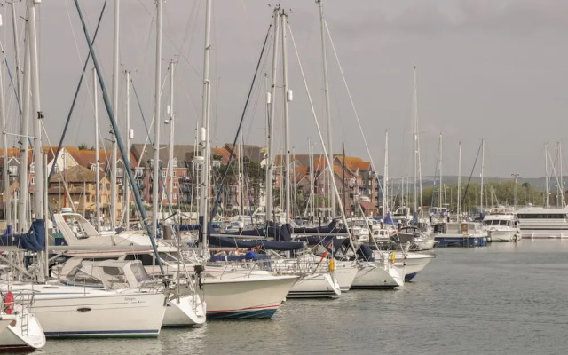 Townbridge Apartment