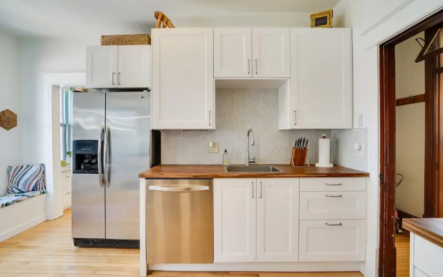 Spacious Minneapolis Home - 2 Mi to Downtown!