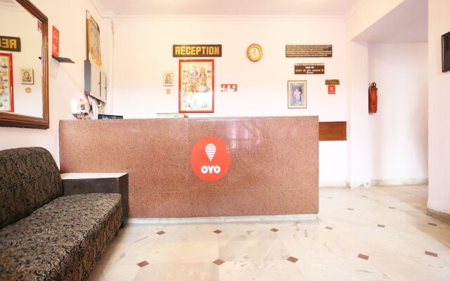 OYO 11858 Hotel Shiv Murti Grand