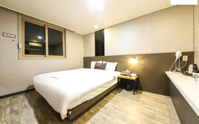 Hotel the Ace