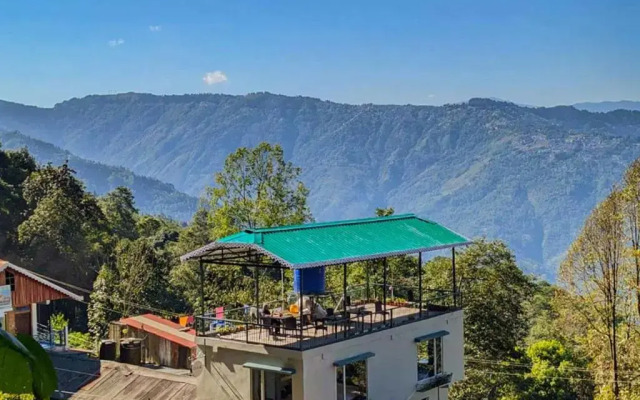 The Oak Retreat Lamahatta