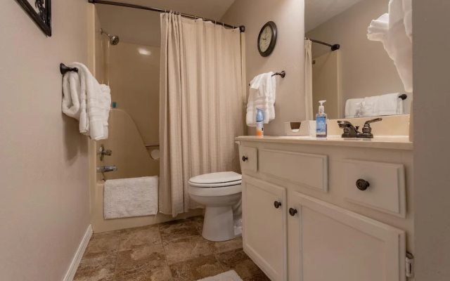 Sweet Spot 2 Bedroom Condo