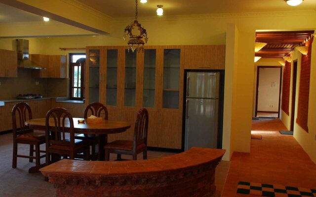 Vardan Resort n' Apartment