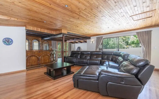 Super Spacious Fun Home! With Pool, Den and Bar