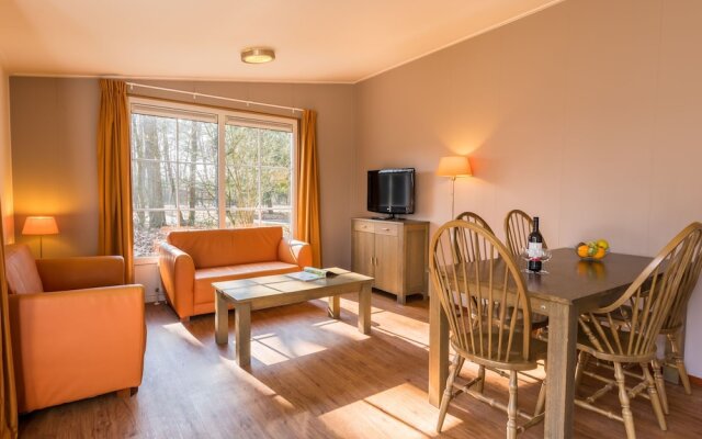 Cosy Chalet with Combi-Microwave, Next To a Nature Reserve