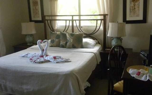 Villa in Gated Community Furnished Lots Amenities