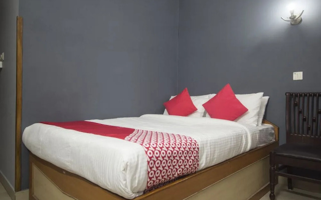 OYO 10695 Hotel Niladri Palace