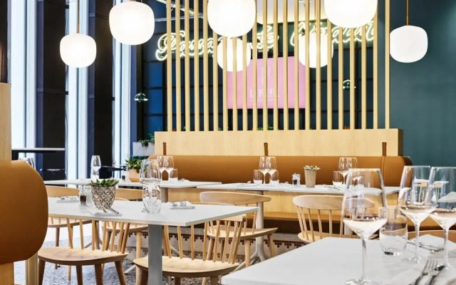 H4 Hotel Wyndham Paris Pleyel Resort