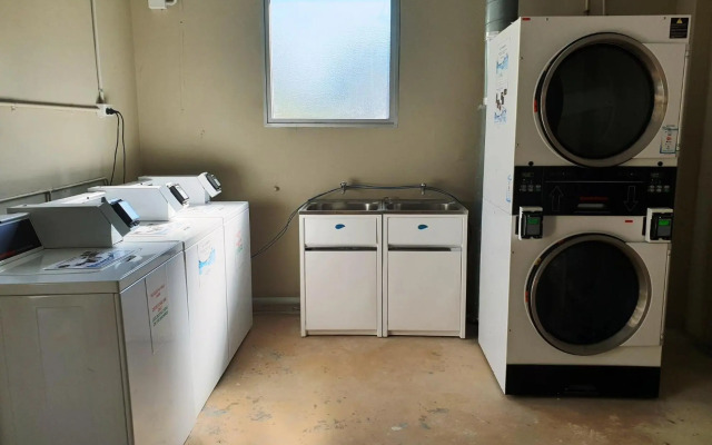 Studio 4 - ground floor Fremantle apartment