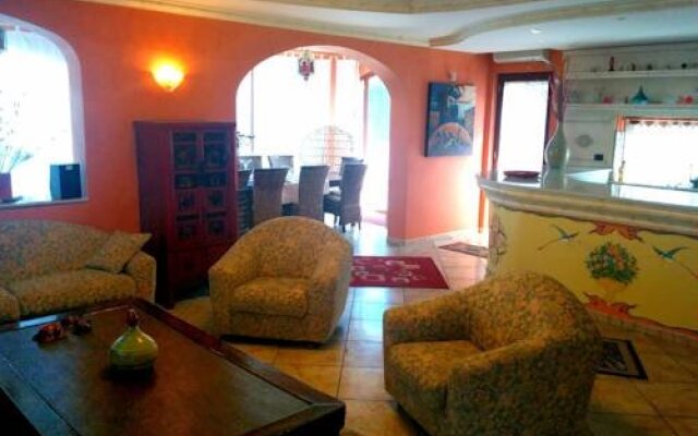 VV Holiday Villa