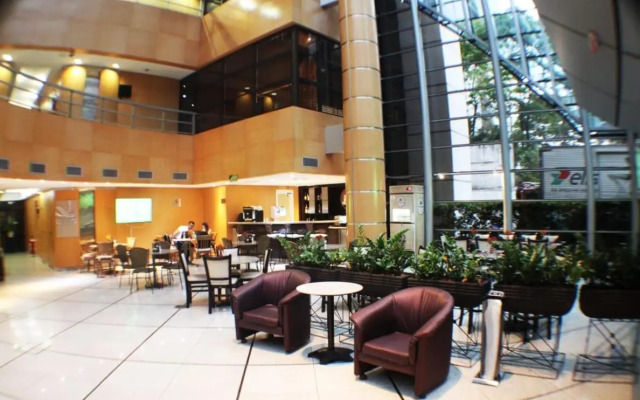 Flat 4 Estrelas Jardins