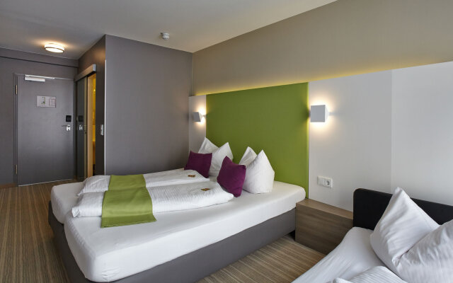 Hotel Demas City