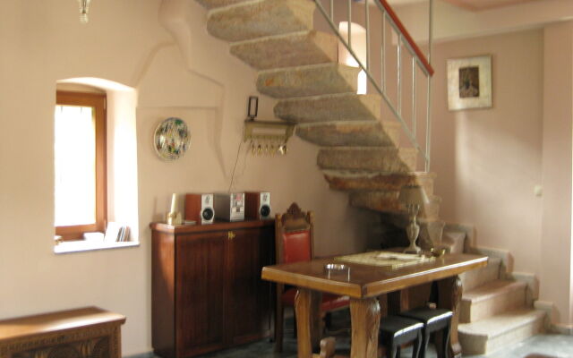 Traditional Hotel  IANTHE