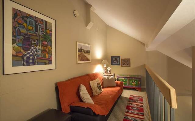 Columbia Place Condominium