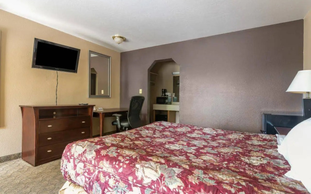 OYO Hotel Medford North OR