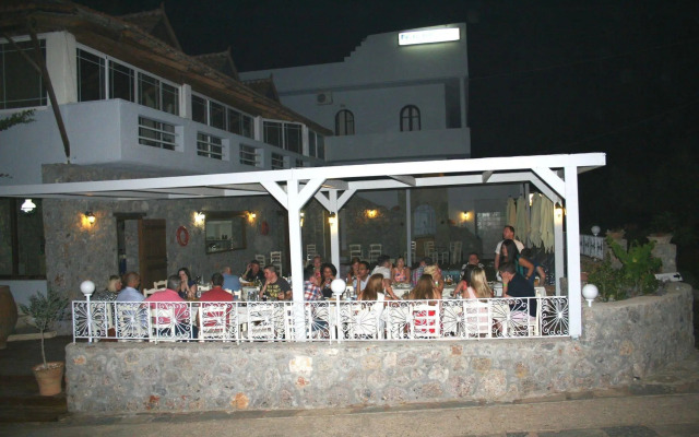 Naiades Almiros River Hotel