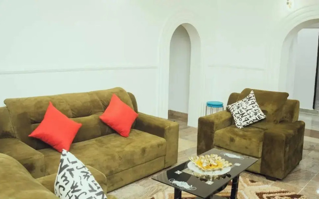 Rossy'S Apartments