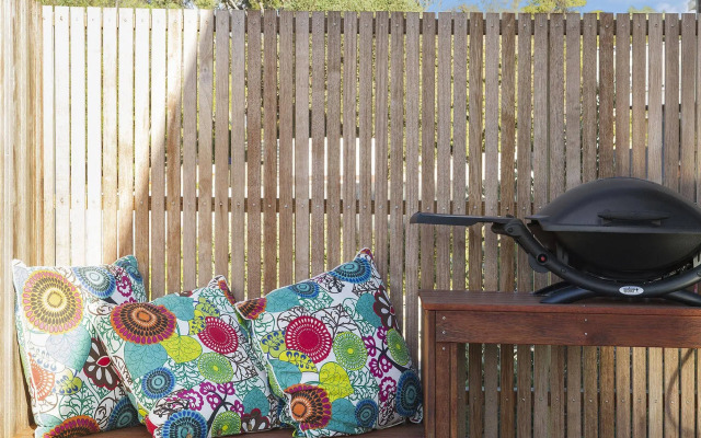 Smith Beach Getaways Beachwood Garden Studio