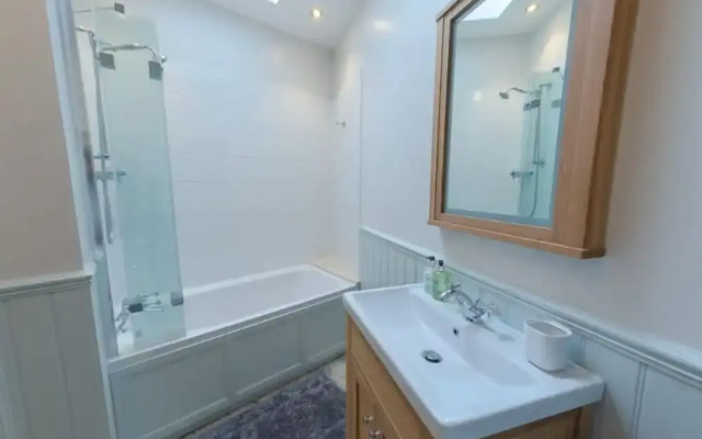 JOIVY Luxury New Town Apartment