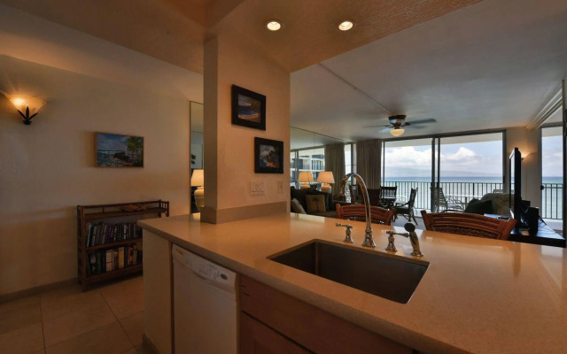 Hololani Resort