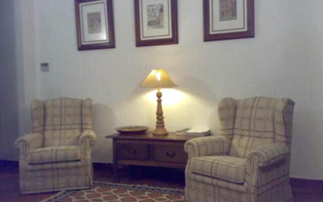 Casa Amarela TH & National Monument