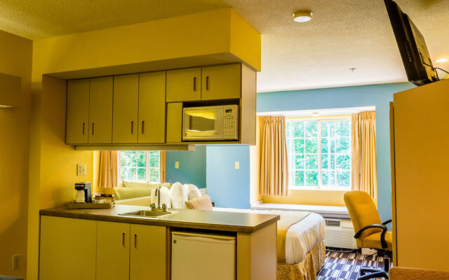 Microtel Inn & Suites By Wyndham Stockbridge/atlanta South