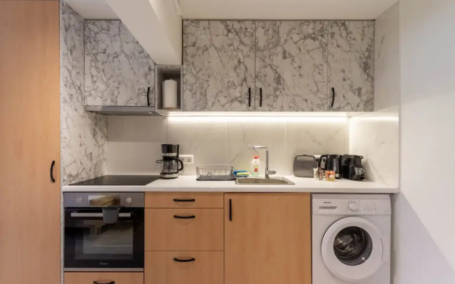 Athens Plaka Family Suites