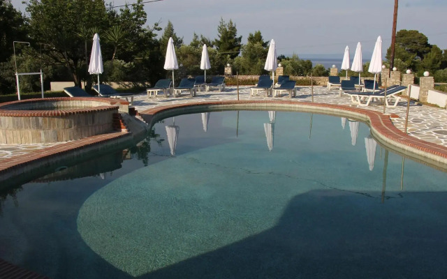 Pashos Hotel