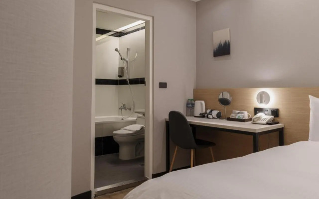 Sweet Hotel