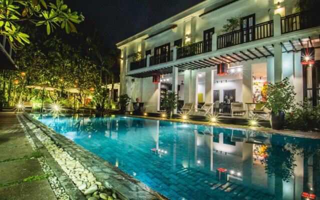Mulberry Hotel