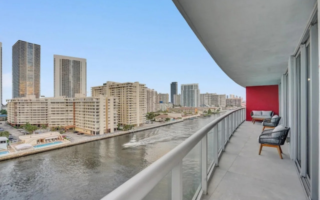 Luxury 3Bd Apartment Beachwalk
