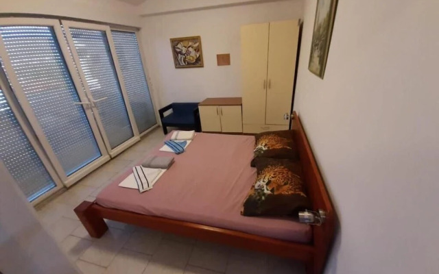 Robi - 100 Meters to the Beach - A2