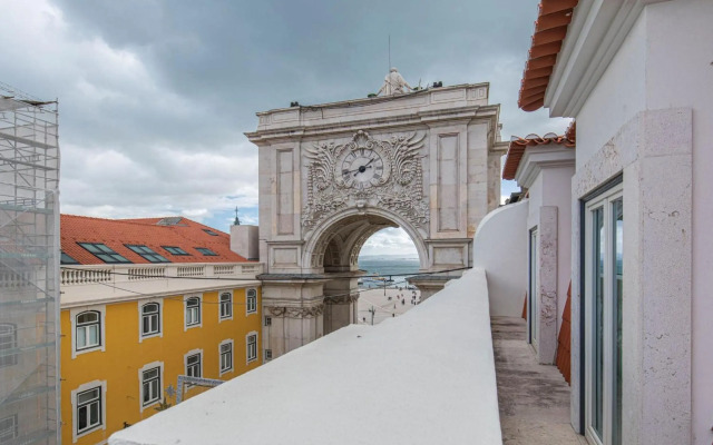 Stunning Apartment in Heart of Lisbon by LovelyStay