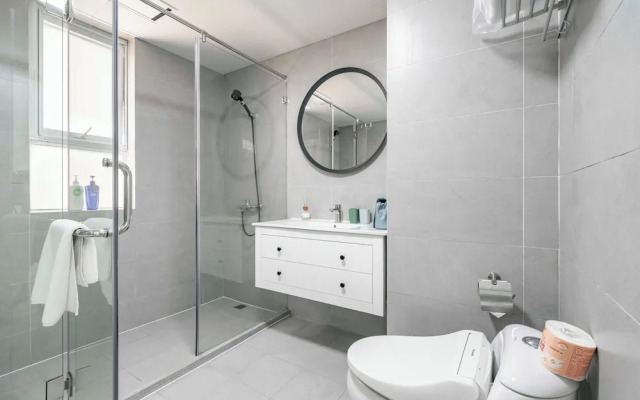 Tyms Bright 2BR 1BA Apt Xuhui Center